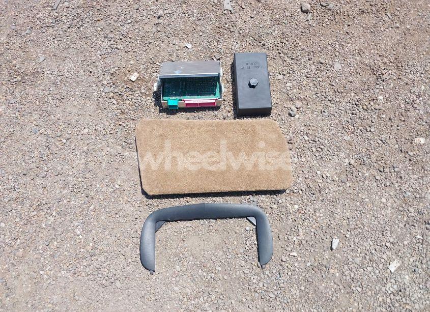 Photo 12 of 2004 Chevrolet Corvette N/A (VIN 1G1YY32G545109983)