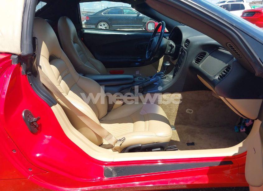 Photo 5 of 2004 Chevrolet Corvette N/A (VIN 1G1YY32G545109983)