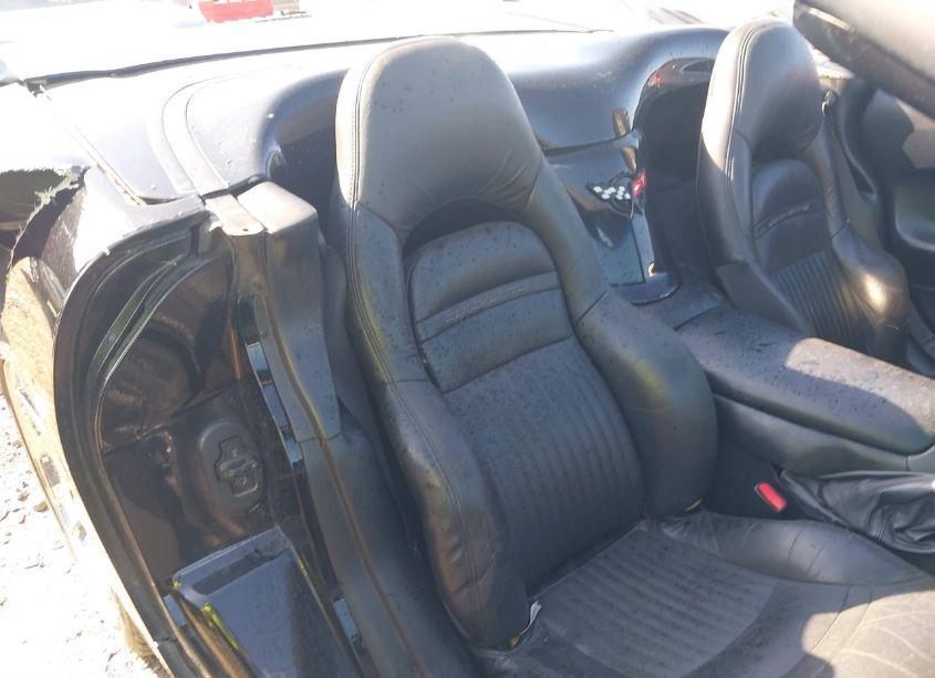 Photo 8 of 1998 Chevrolet Corvette (VIN 1G1YY32G7W5110104)