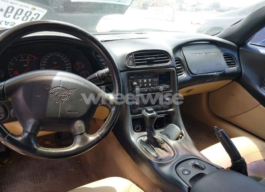 Photo 13 of 2000 Chevrolet Corvette (VIN 1G1YY32G7Y5104578)