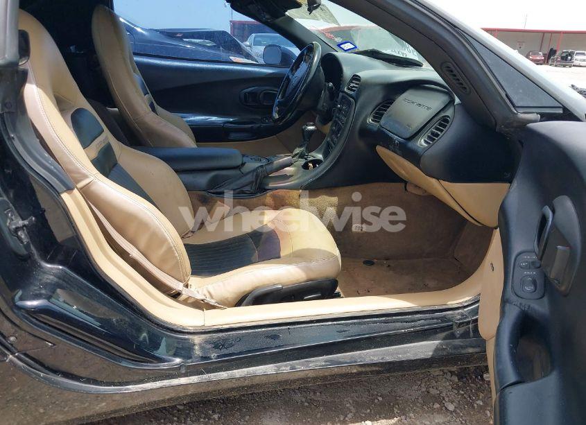 Photo 5 of 2000 Chevrolet Corvette (VIN 1G1YY32G7Y5104578)