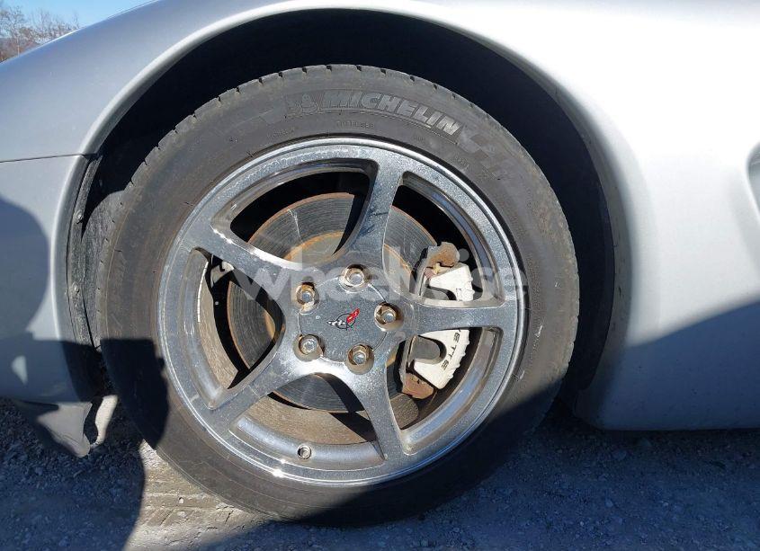 Photo 12 of 1999 Chevrolet Corvette (VIN 1G1YY32G8X5103194)