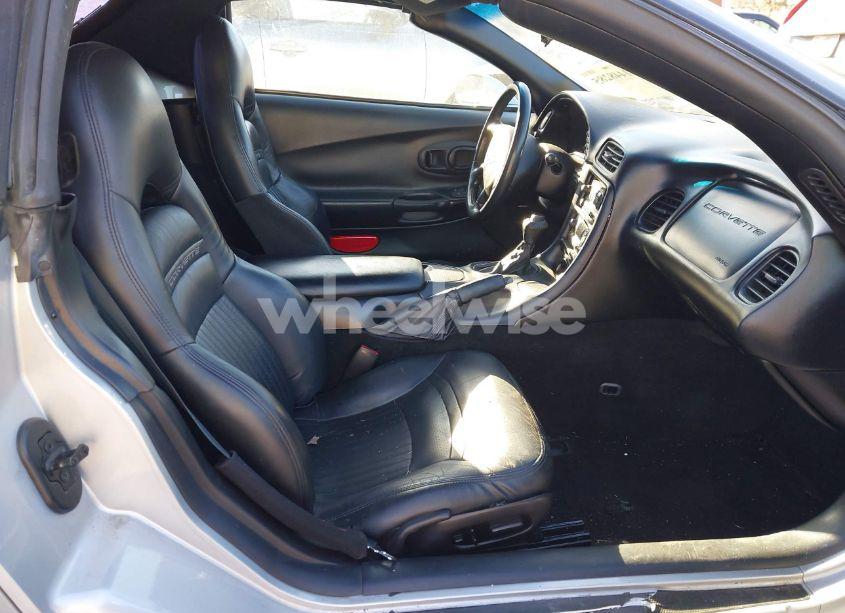 Photo 5 of 1999 Chevrolet Corvette (VIN 1G1YY32G8X5103194)