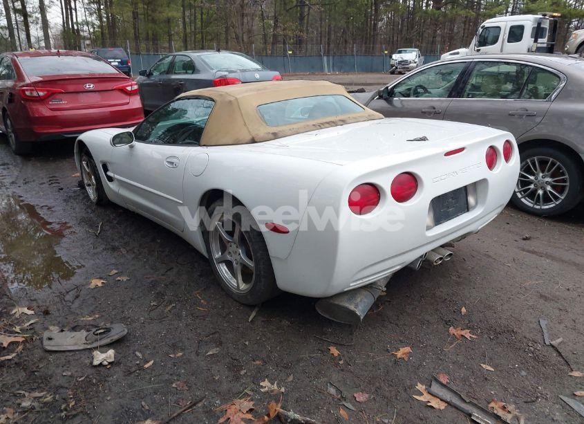 Photo 3 of 2000 Chevrolet Corvette (VIN 1G1YY32G8Y5119266)
