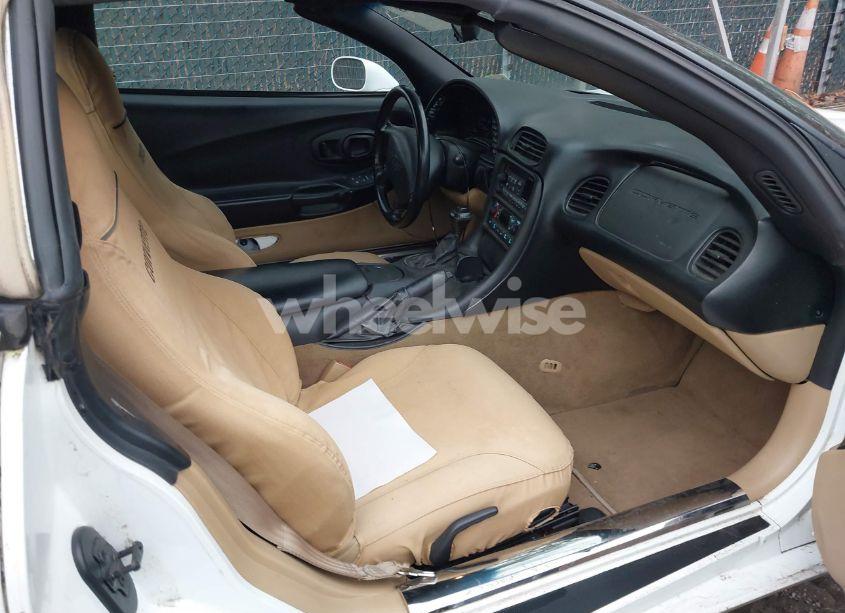 Photo 5 of 2000 Chevrolet Corvette (VIN 1G1YY32G8Y5119266)