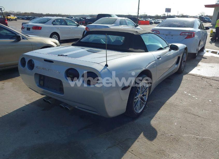 Photo 4 of 2000 Chevrolet Corvette (VIN 1G1YY32G8Y5125729)
