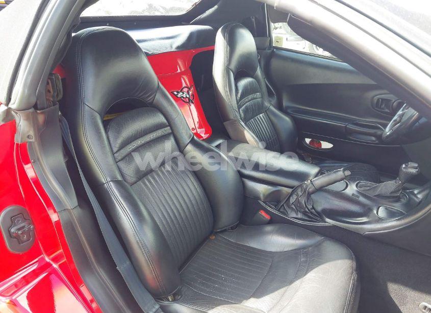 Photo 8 of 1999 Chevrolet Corvette (VIN 1G1YY32G9X5132297)