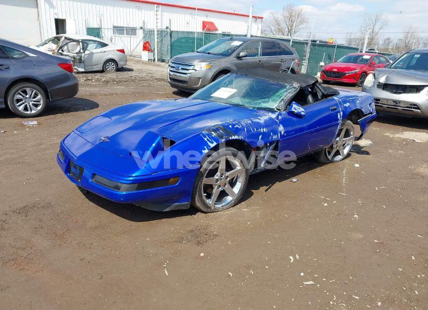 Photo 2 of 1994 Chevrolet Corvette (VIN 1G1YY32P3R5122058)