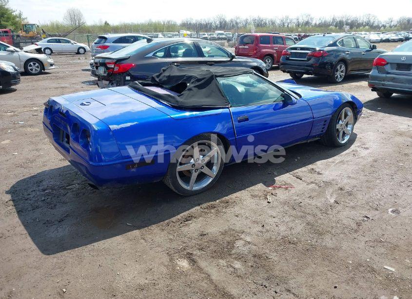 Photo 4 of 1994 Chevrolet Corvette (VIN 1G1YY32P3R5122058)
