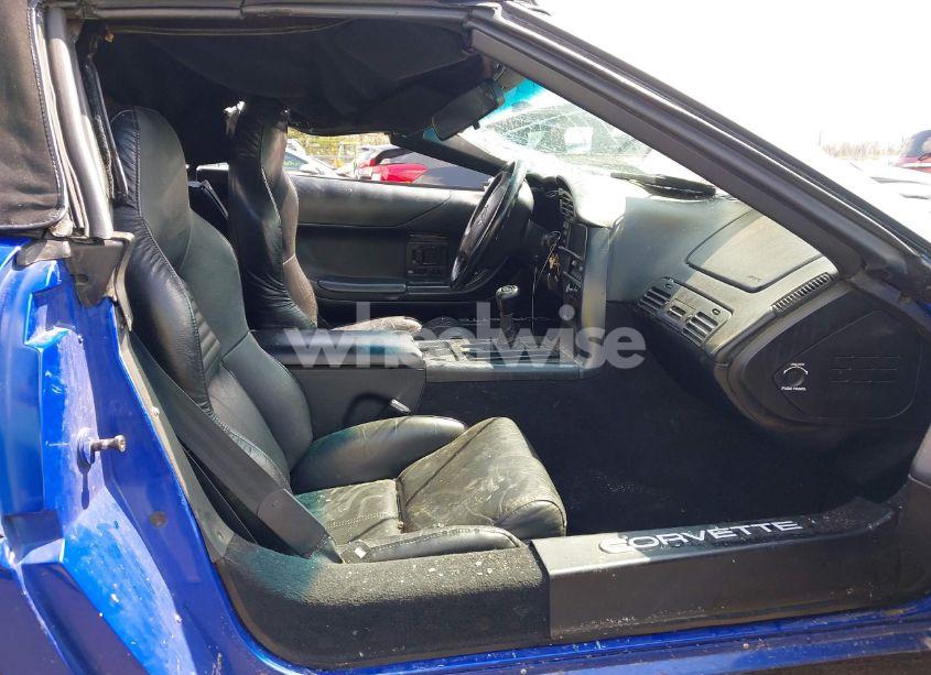 Photo 5 of 1994 Chevrolet Corvette (VIN 1G1YY32P3R5122058)