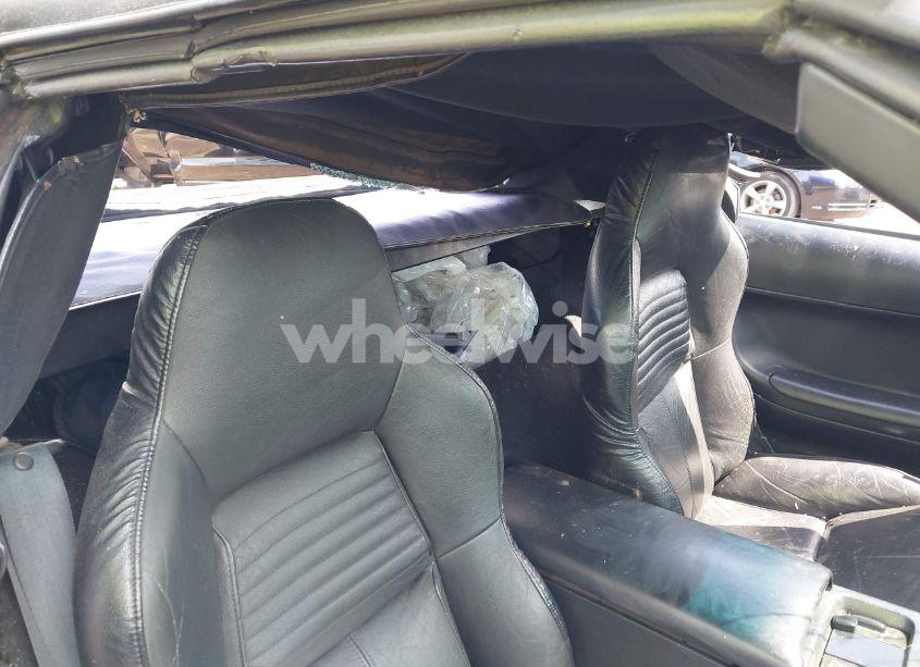 Photo 8 of 1994 Chevrolet Corvette (VIN 1G1YY32P3R5122058)