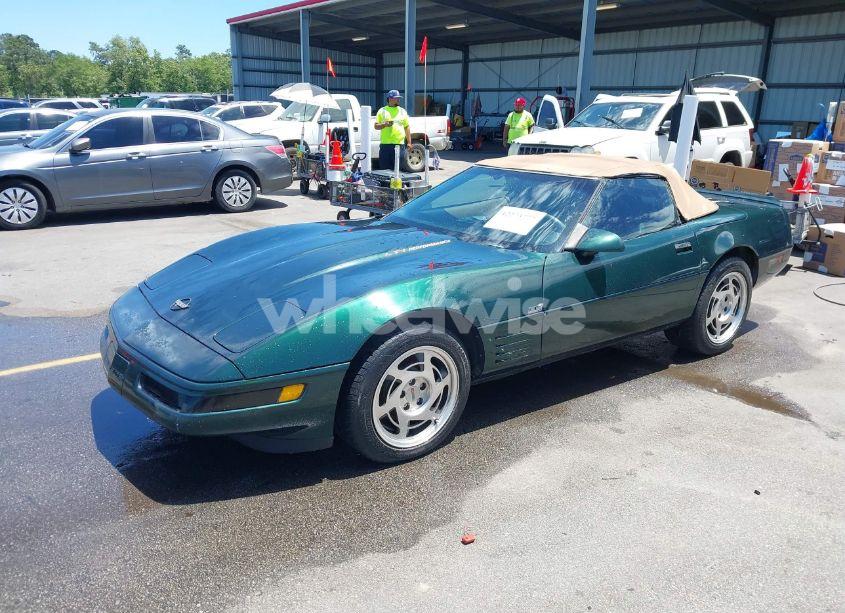 Photo 2 of 1994 Chevrolet Corvette (VIN 1G1YY32PXR5104737)