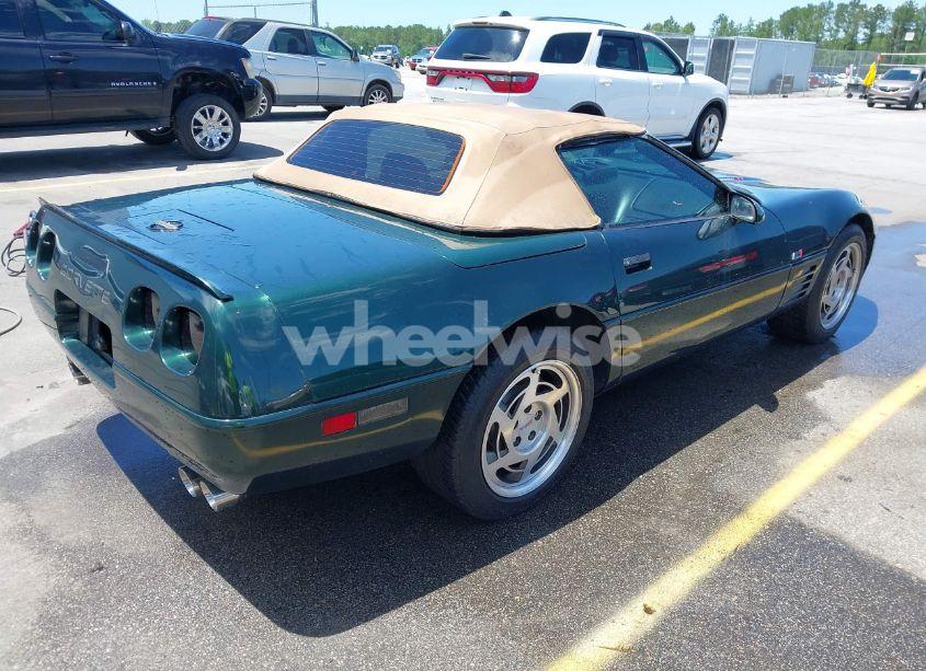 Photo 4 of 1994 Chevrolet Corvette (VIN 1G1YY32PXR5104737)