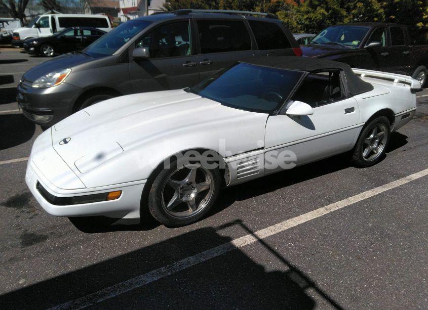 Photo 2 of 1991 Chevrolet Corvette (VIN 1G1YY338XM5114135)