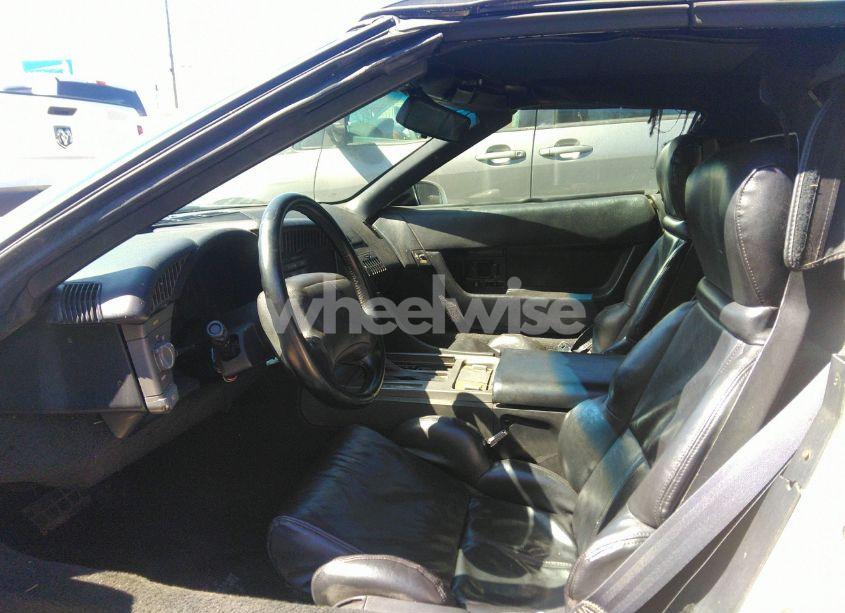 Photo 5 of 1991 Chevrolet Corvette (VIN 1G1YY338XM5114135)