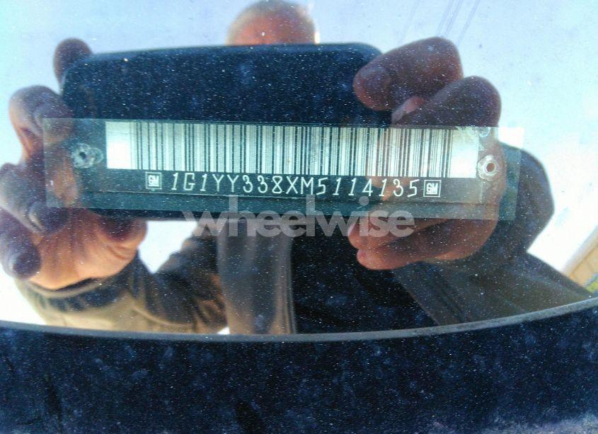 Photo 9 of 1991 Chevrolet Corvette (VIN 1G1YY338XM5114135)