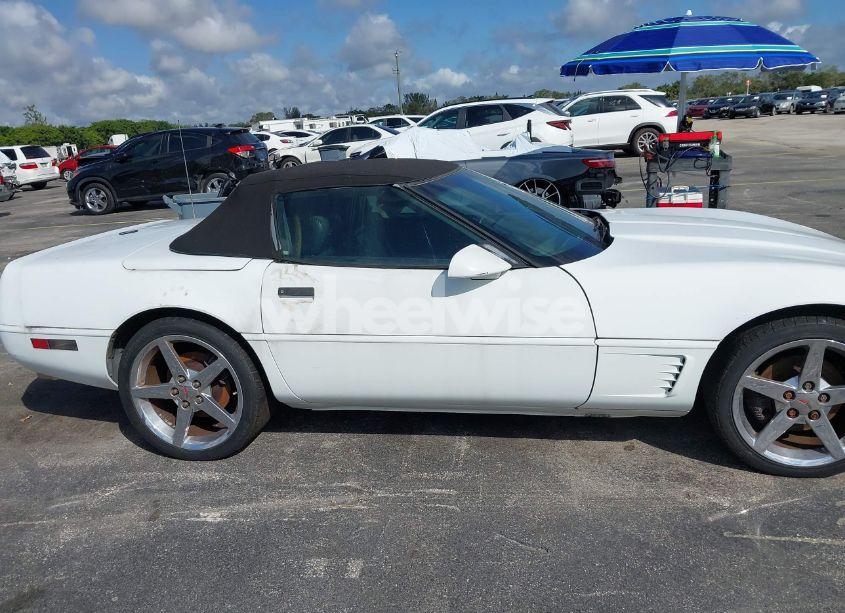 Photo 14 of 1993 Chevrolet Corvette (VIN 1G1YY33P2P5107143)