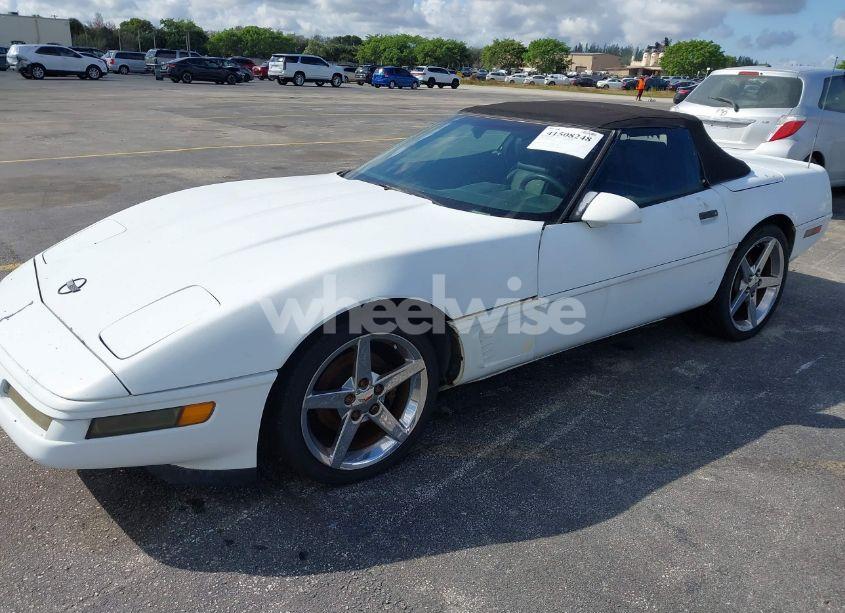 Photo 6 of 1993 Chevrolet Corvette (VIN 1G1YY33P2P5107143)