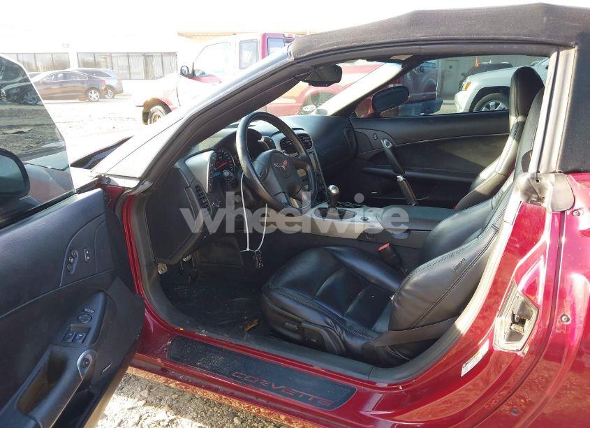 Photo 8 of 2005 Chevrolet Corvette N/A (VIN 1G1YY34U055133001)