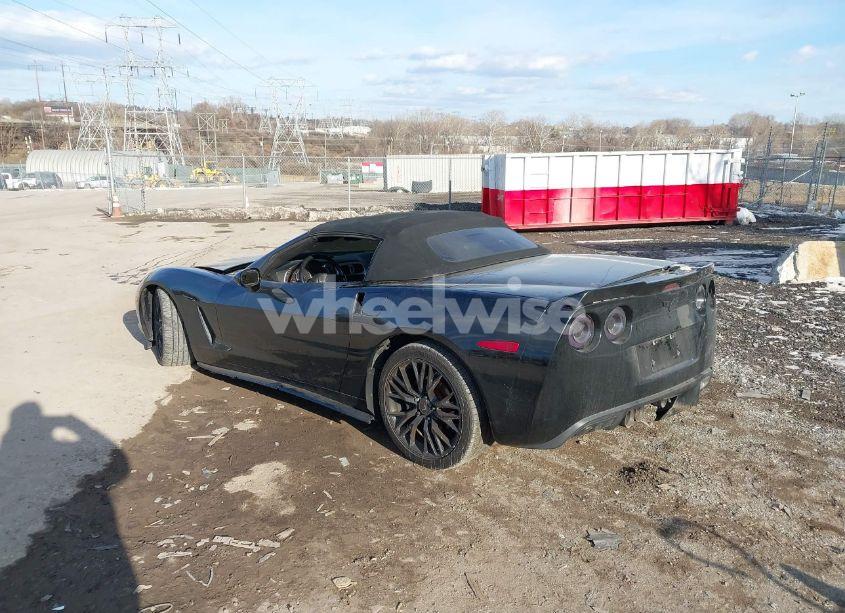 Photo 3 of 2005 Chevrolet Corvette N/A (VIN 1G1YY34U655132158)