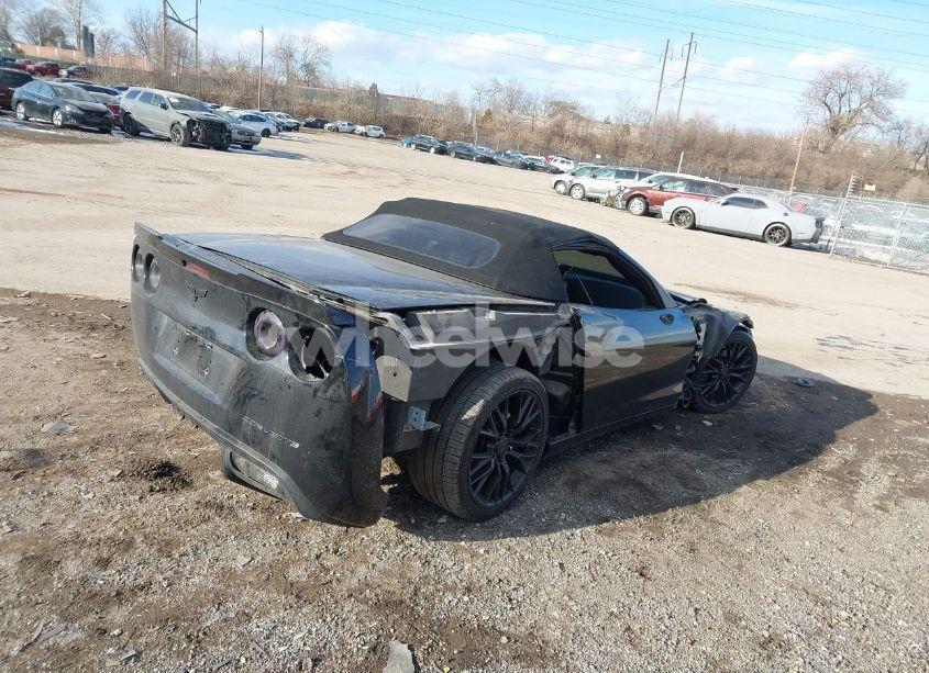 Photo 4 of 2005 Chevrolet Corvette N/A (VIN 1G1YY34U655132158)