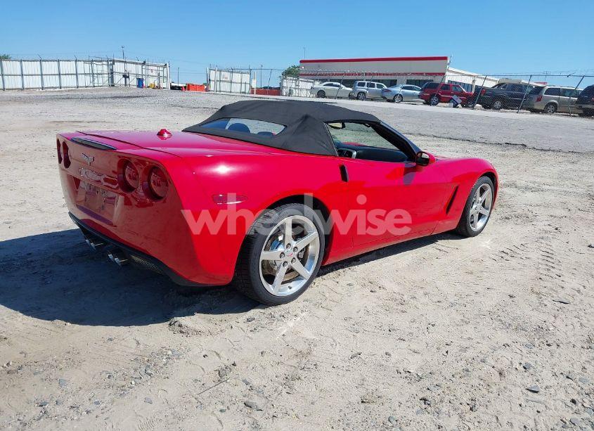 Photo 4 of 2005 Chevrolet Corvette N/A (VIN 1G1YY34U755127969)
