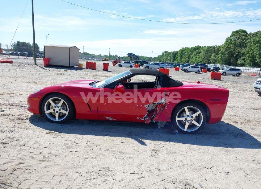 Photo 6 of 2005 Chevrolet Corvette N/A (VIN 1G1YY34U755127969)