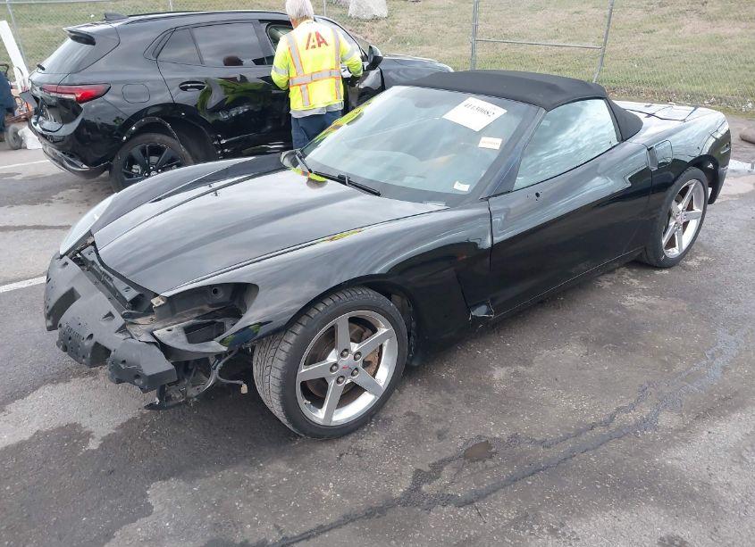 Photo 2 of 2005 Chevrolet Corvette N/A (VIN 1G1YY34U855136745)