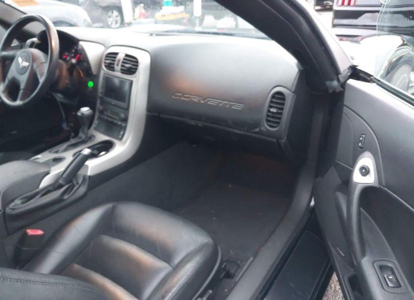 Photo 5 of 2005 Chevrolet Corvette N/A (VIN 1G1YY34U855136745)