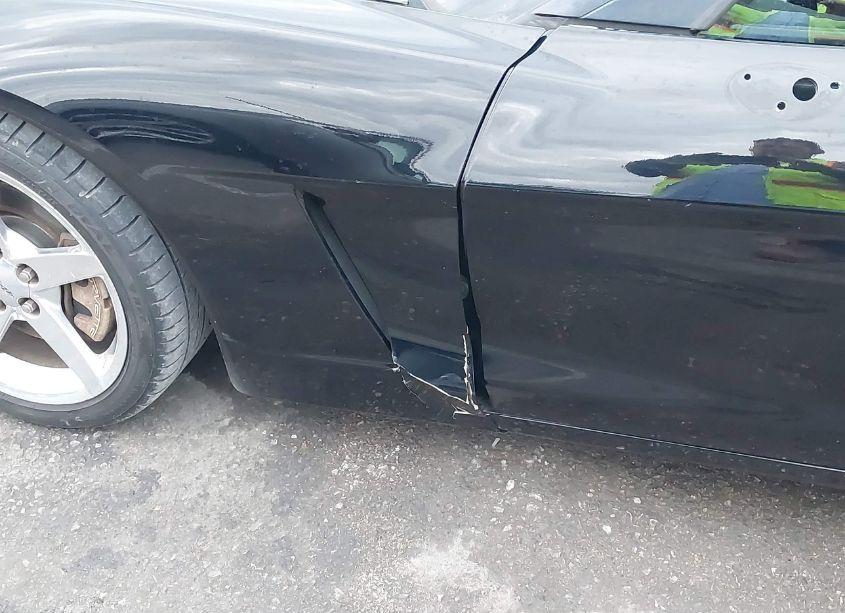 Photo 6 of 2005 Chevrolet Corvette N/A (VIN 1G1YY34U855136745)