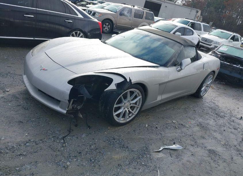 Photo 2 of 2005 Chevrolet Corvette N/A (VIN 1G1YY34U955124751)