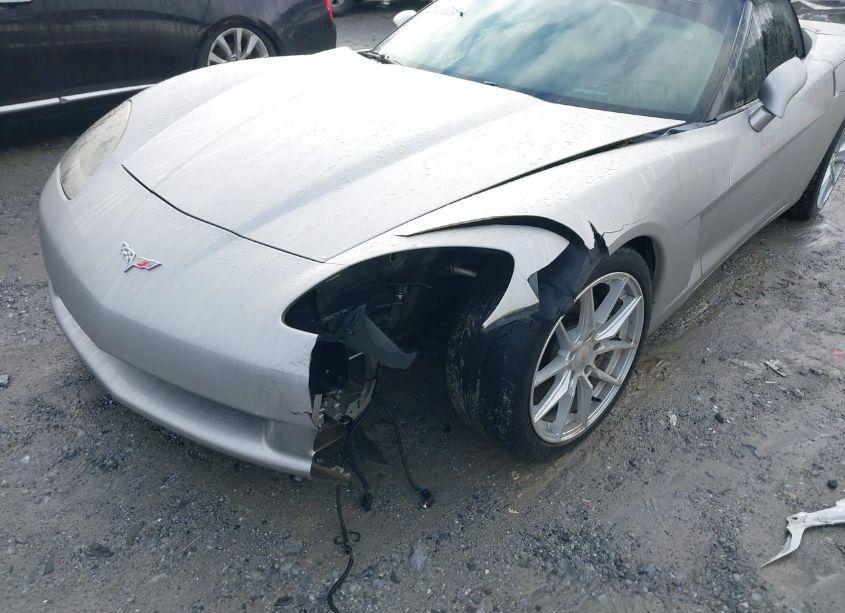 Photo 6 of 2005 Chevrolet Corvette N/A (VIN 1G1YY34U955124751)