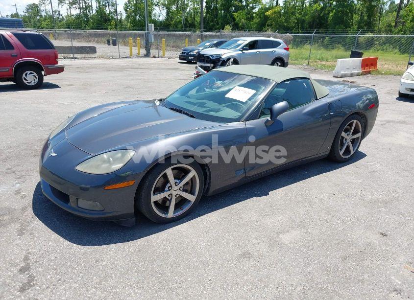 Photo 2 of 2009 Chevrolet Corvette (VIN 1G1YY36W995113625)
