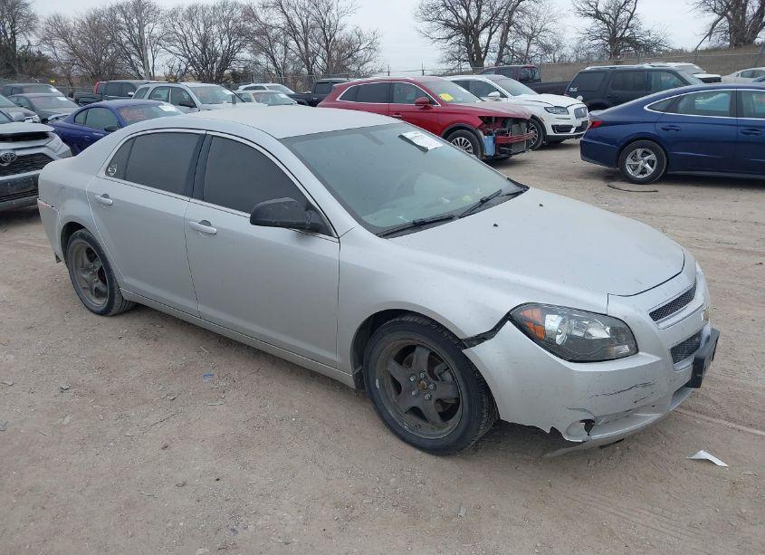 2010 Chevrolet Malibu LS (VIN 1G1ZA5E01AF281016) main photo