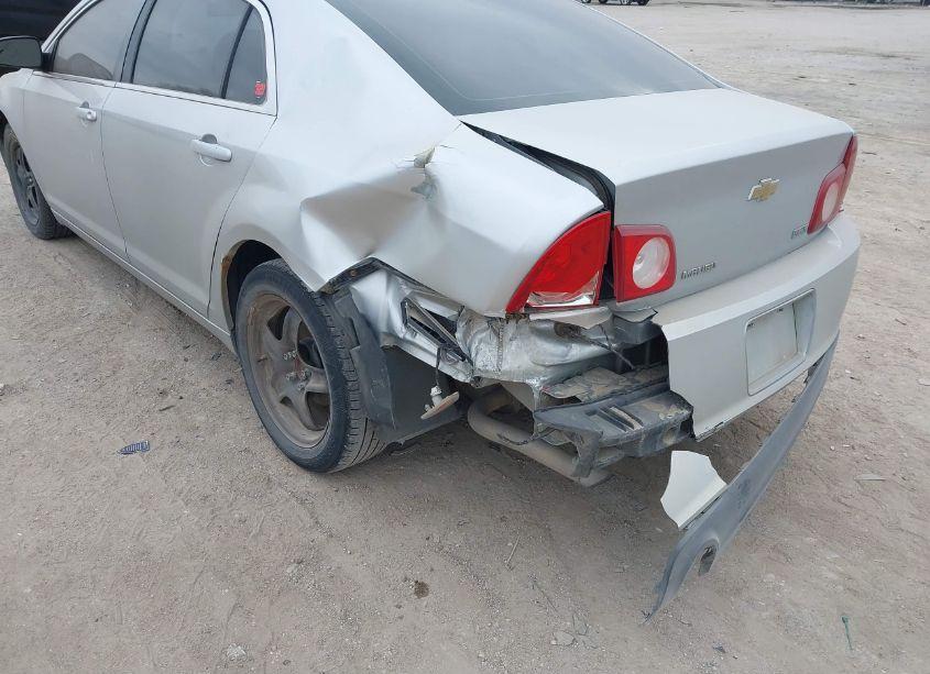 Photo 6 of 2010 Chevrolet Malibu LS (VIN 1G1ZA5E01AF281016)