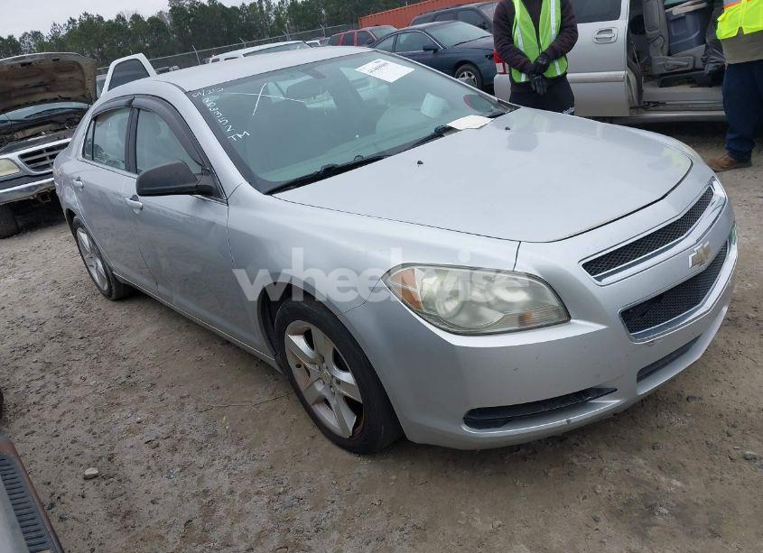 2010 Chevrolet Malibu LS (VIN 1G1ZA5E02AF256352) main photo