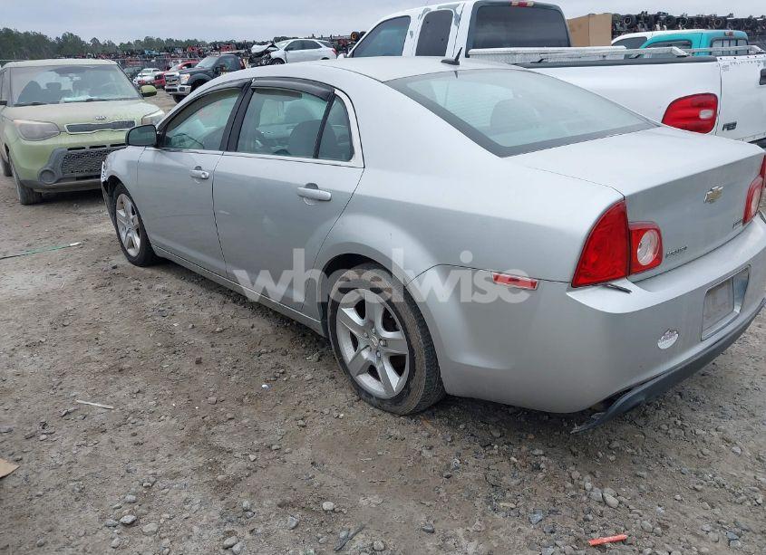 Photo 3 of 2010 Chevrolet Malibu LS (VIN 1G1ZA5E02AF256352)