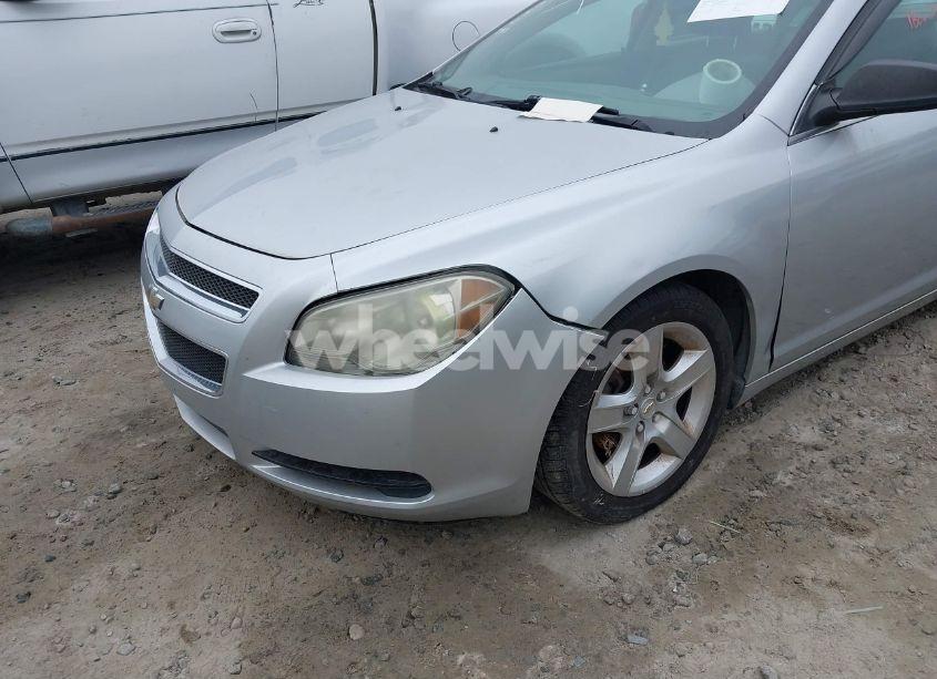 Photo 6 of 2010 Chevrolet Malibu LS (VIN 1G1ZA5E02AF256352)