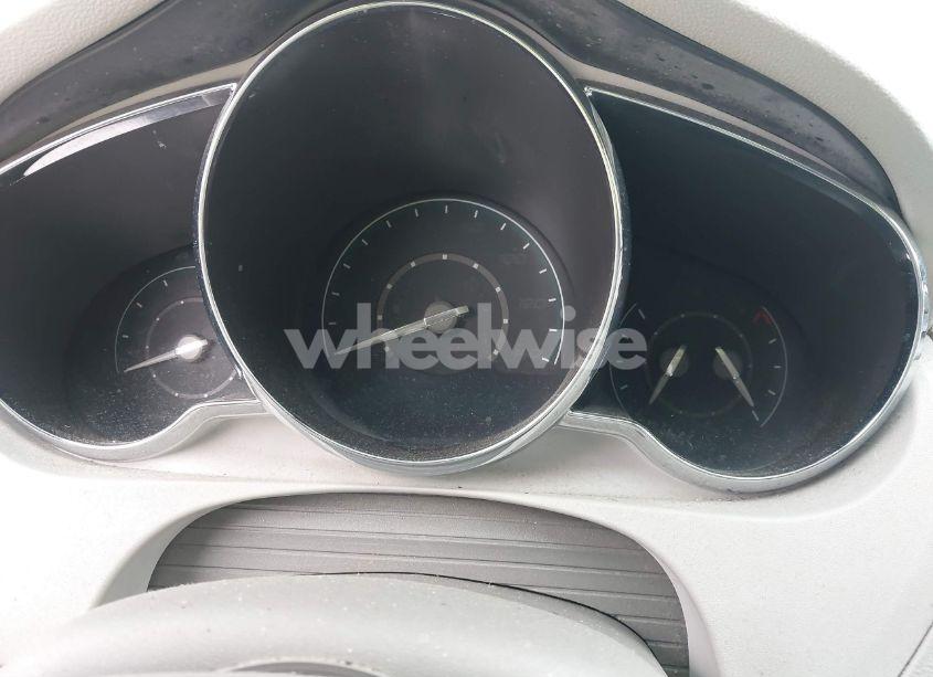 Photo 7 of 2010 Chevrolet Malibu LS (VIN 1G1ZA5E02AF256352)