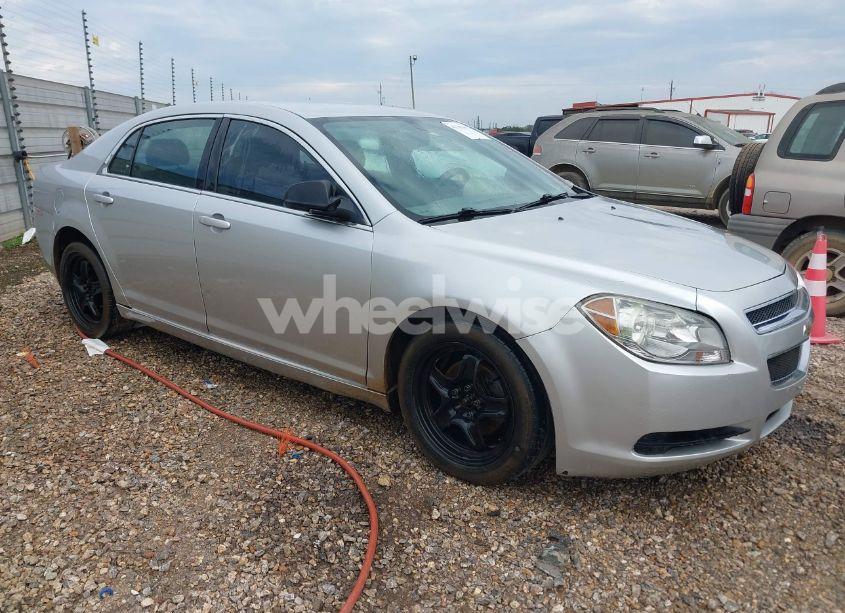 2010 Chevrolet Malibu LS (VIN 1G1ZA5E03A4104009) main photo