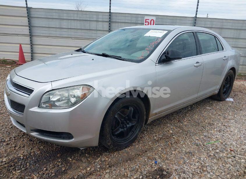 Photo 2 of 2010 Chevrolet Malibu LS (VIN 1G1ZA5E03A4104009)