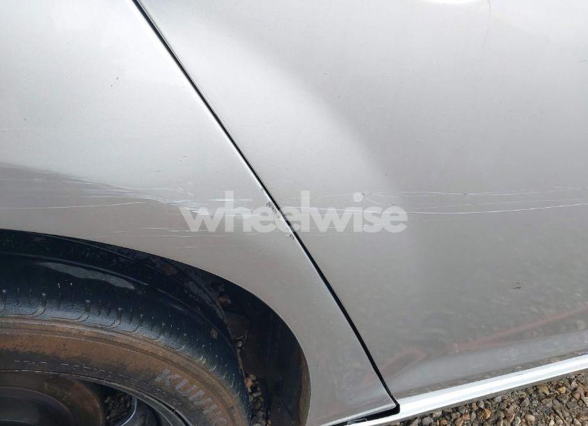 Photo 6 of 2010 Chevrolet Malibu LS (VIN 1G1ZA5E03A4104009)