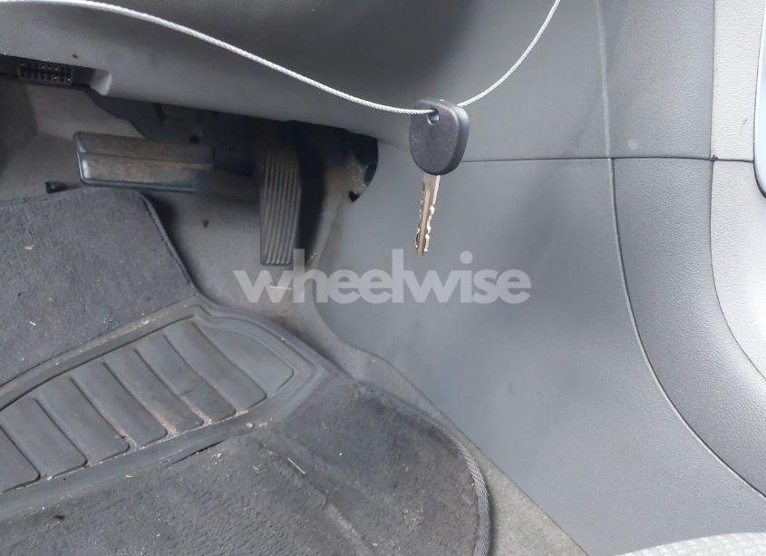 Photo 11 of 2010 Chevrolet Malibu LS (VIN 1G1ZA5E04A4123667)