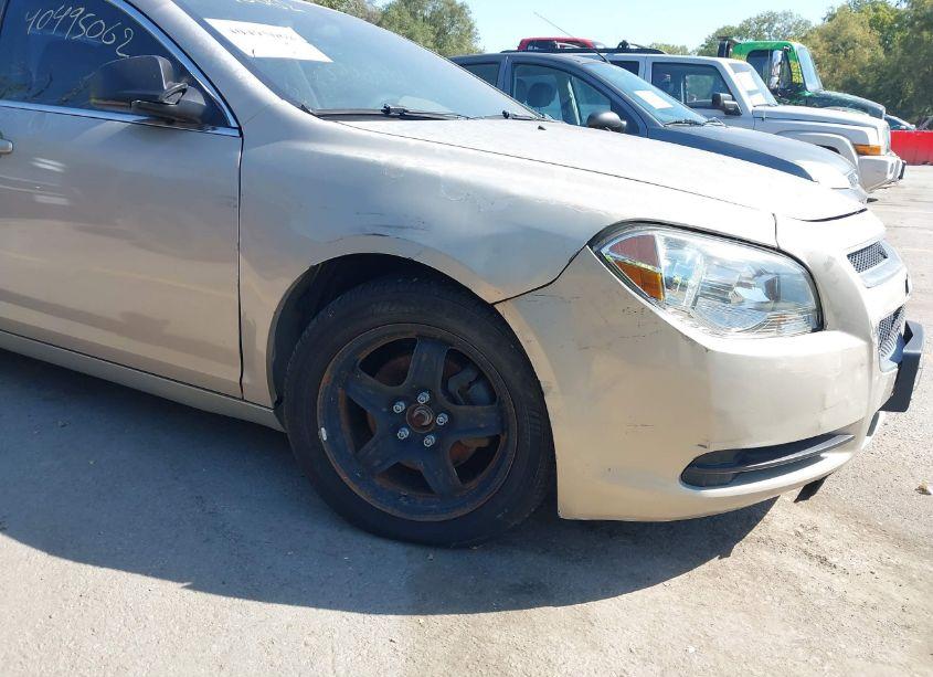 Photo 6 of 2010 Chevrolet Malibu LS (VIN 1G1ZA5E04AF278837)