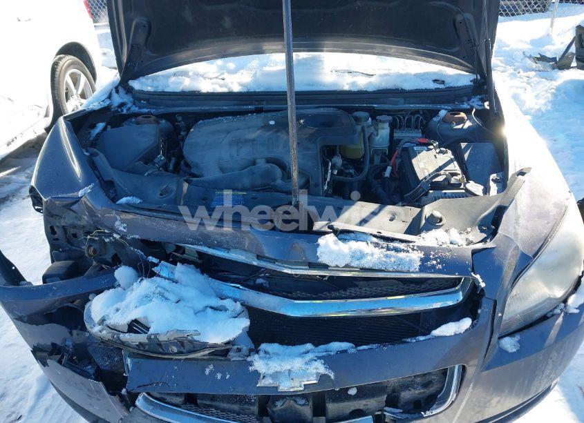 Photo 10 of 2010 Chevrolet Malibu LS (VIN 1G1ZA5E05AF215083)