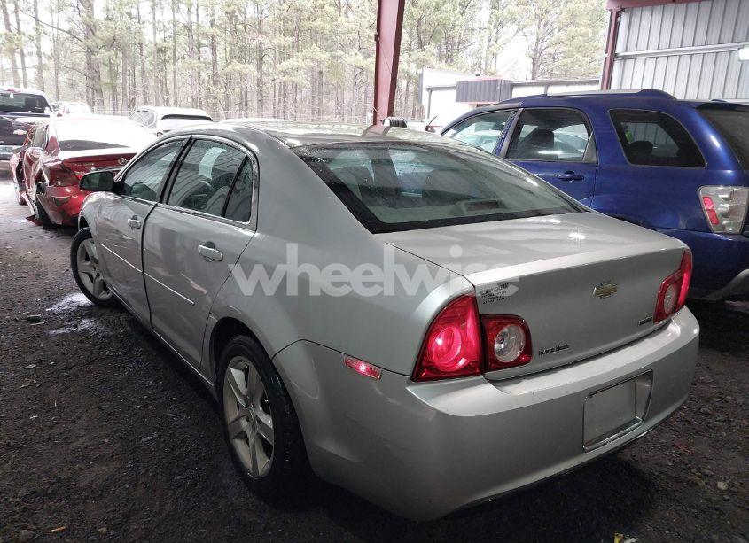 Photo 3 of 2010 Chevrolet Malibu LS (VIN 1G1ZA5E07AF250482)