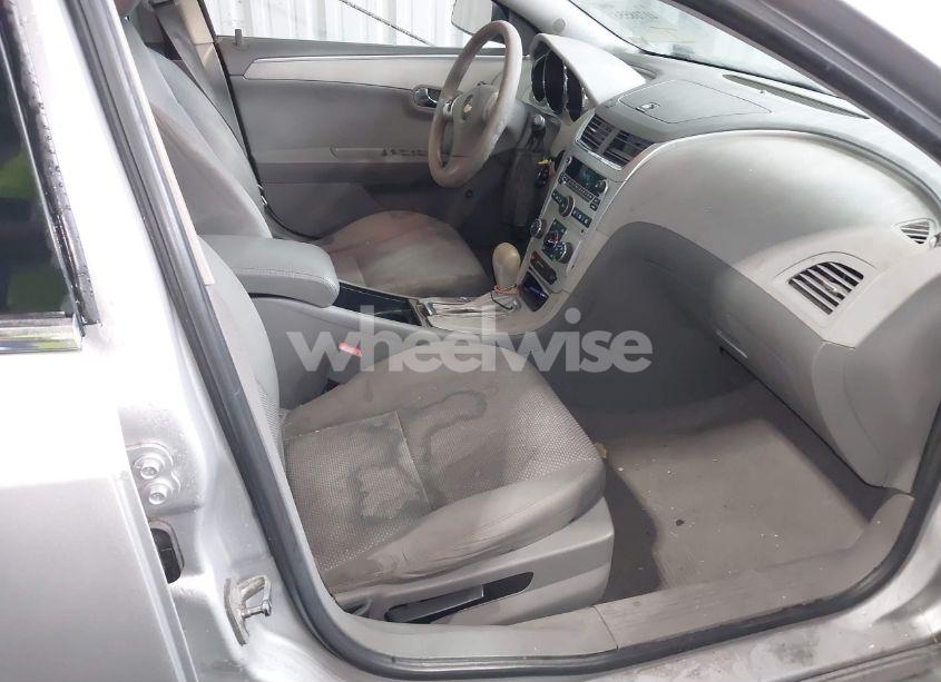 Photo 5 of 2010 Chevrolet Malibu LS (VIN 1G1ZA5E07AF250482)