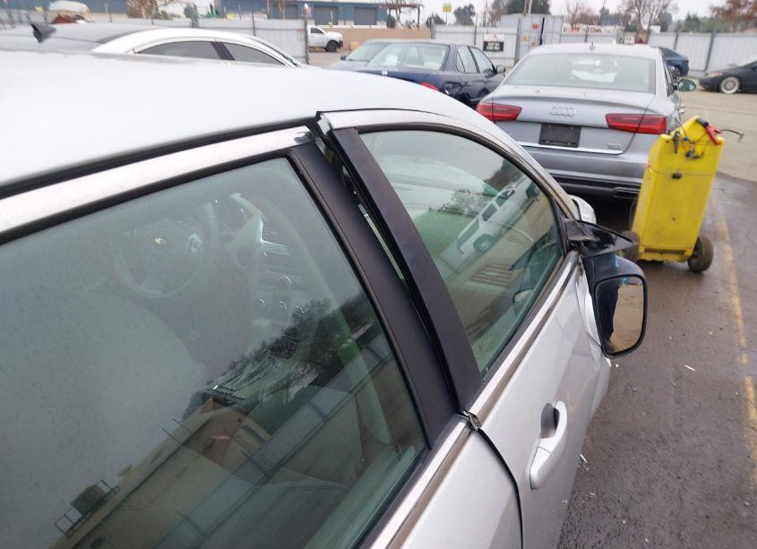 Photo 17 of 2012 Chevrolet Malibu LS (VIN 1G1ZA5E08CF235816)