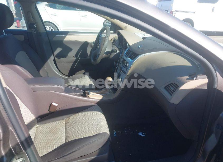 Photo 5 of 2012 Chevrolet Malibu LS (VIN 1G1ZA5E08CF324513)