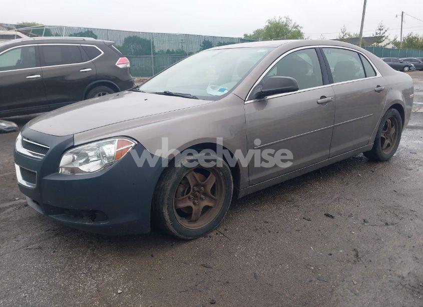 Photo 2 of 2011 Chevrolet Malibu LS (VIN 1G1ZA5E10BF106394)